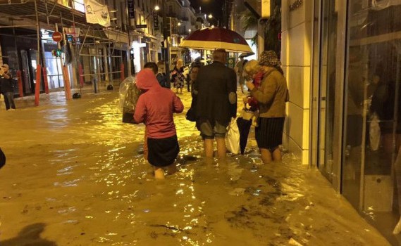 Sud della Francia alluvionato; si contano morti, feriti e dispersi