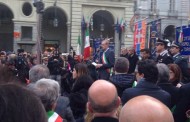 Torino in piazza per ricordare le vittime di Bruxelles